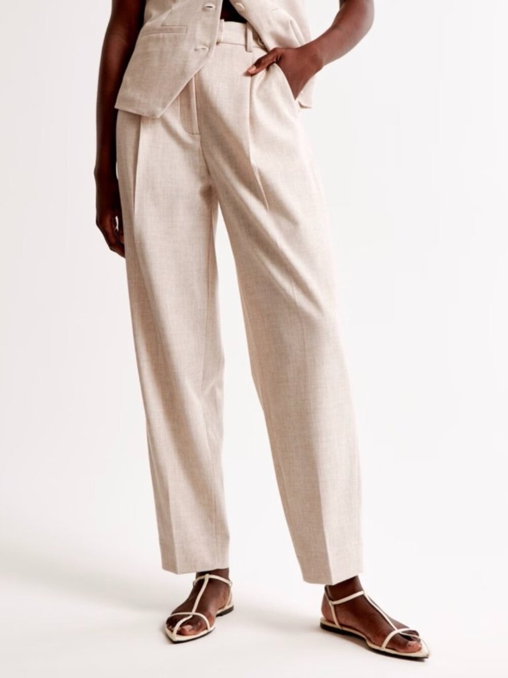 Abercrombie & Fitch Ankle Grazing Tapered Tailored Pant Size 32 Long